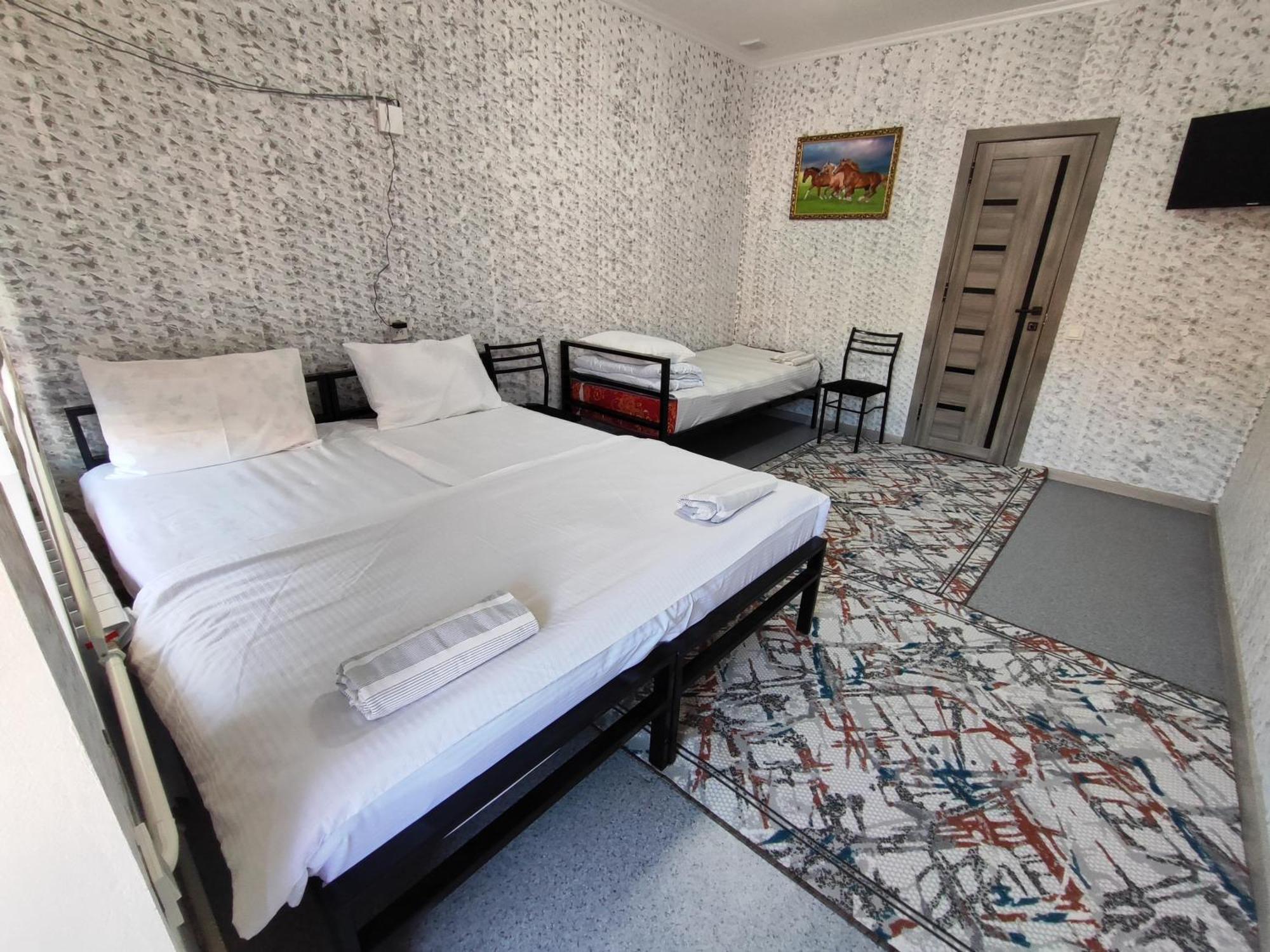 Guest House Sanat Naryn 外观 照片